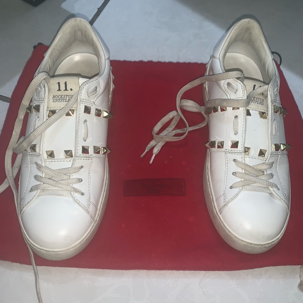 Valentino Rockstud White Sneakers - Picture 4 of 6
